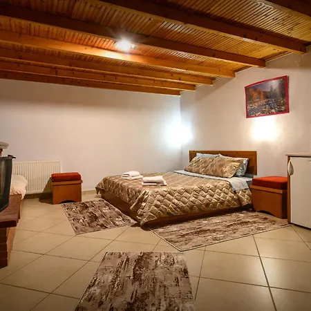Konaki Guest house *